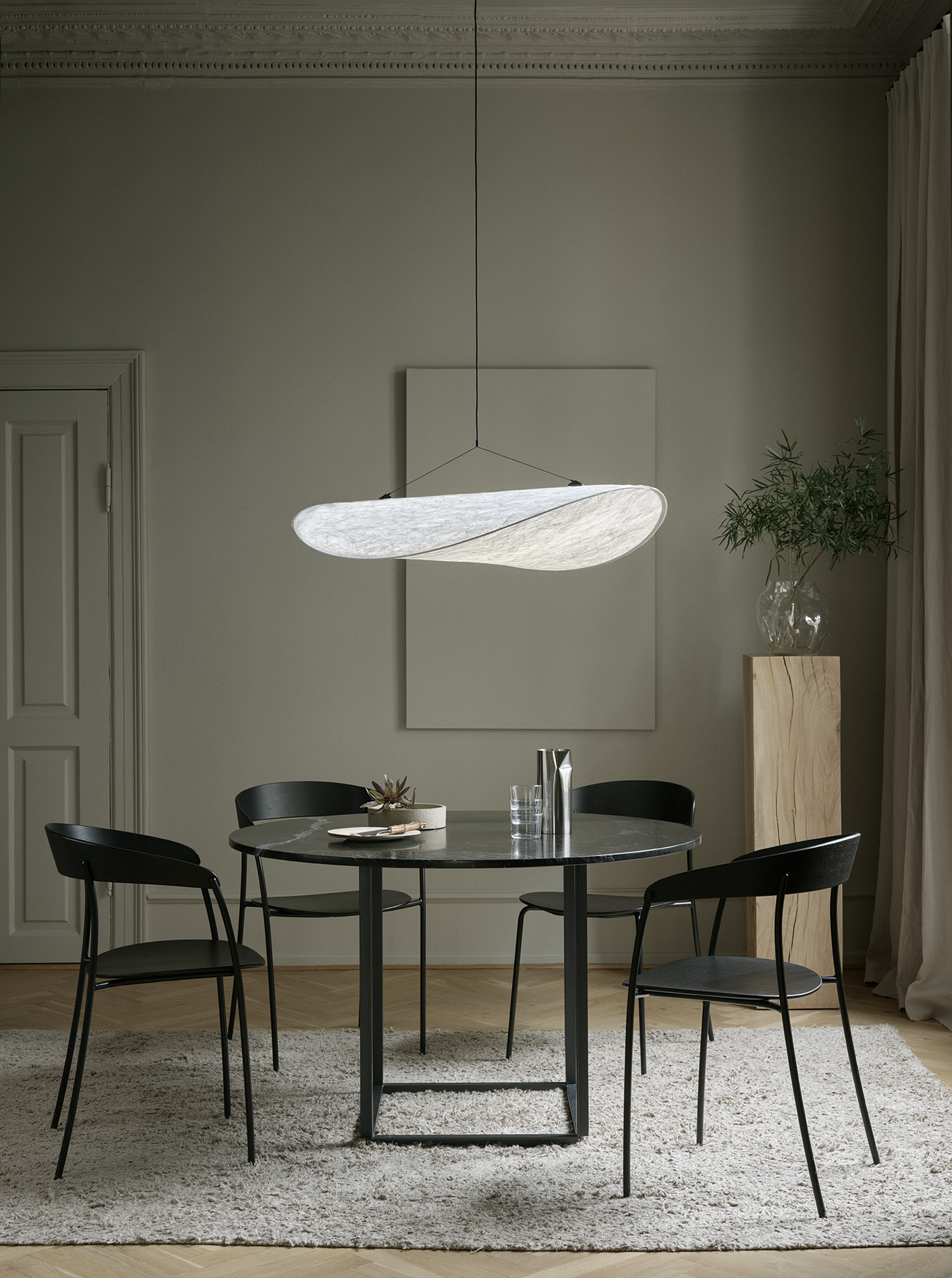 Modern Floating Chandelier – Elegant Soft Light Pendant