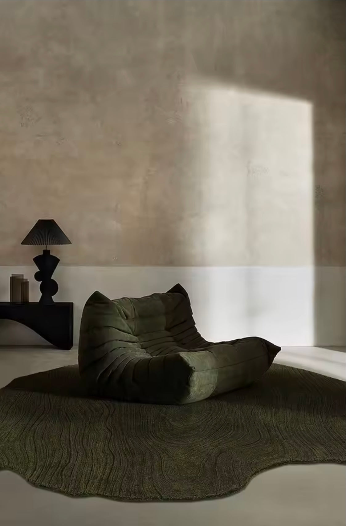 Handmade Irregular Wool-Blend Green Area Rug