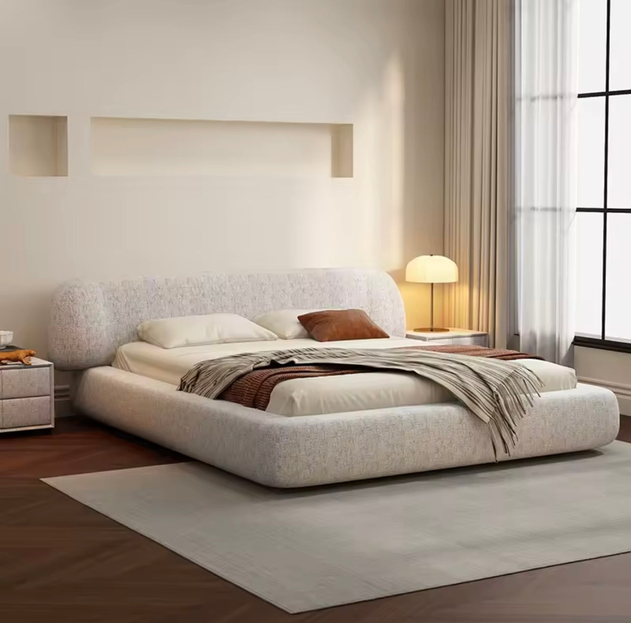 Cotton-Linen Upholstered Bed with Beechwood Slats & Hydraulic Storage