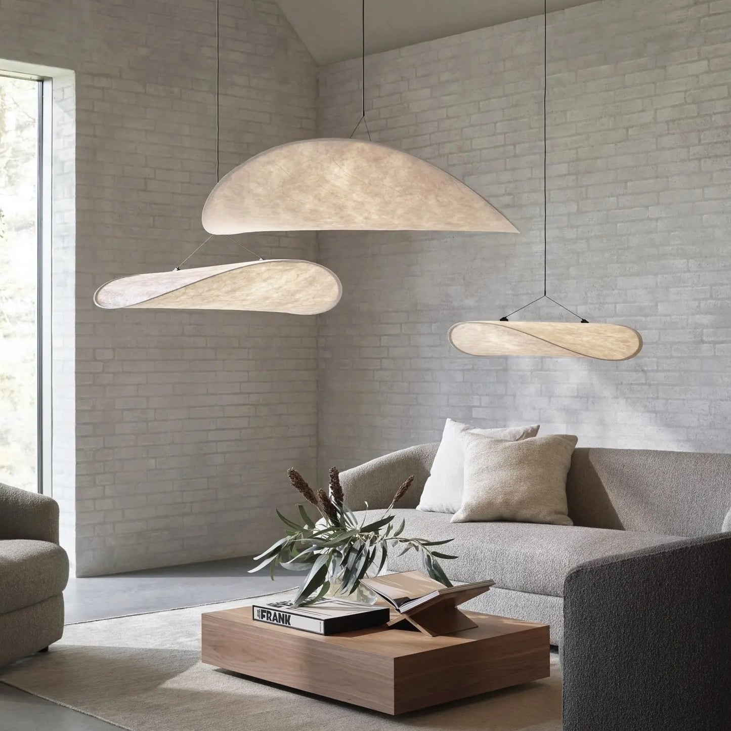 Modern Floating Chandelier – Elegant Soft Light Pendant
