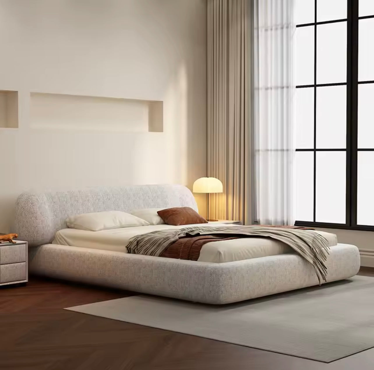 Cotton-Linen Upholstered Bed with Beechwood Slats & Hydraulic Storage