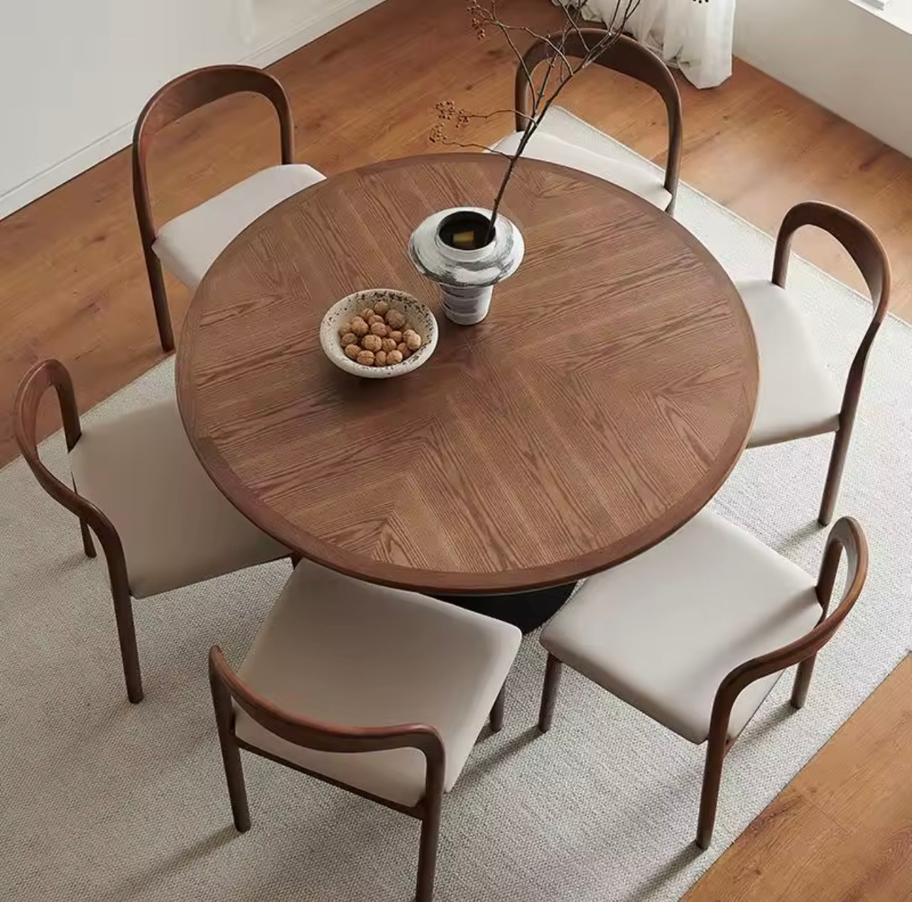 Nordic Vintage Solid Wood Round Dining Table