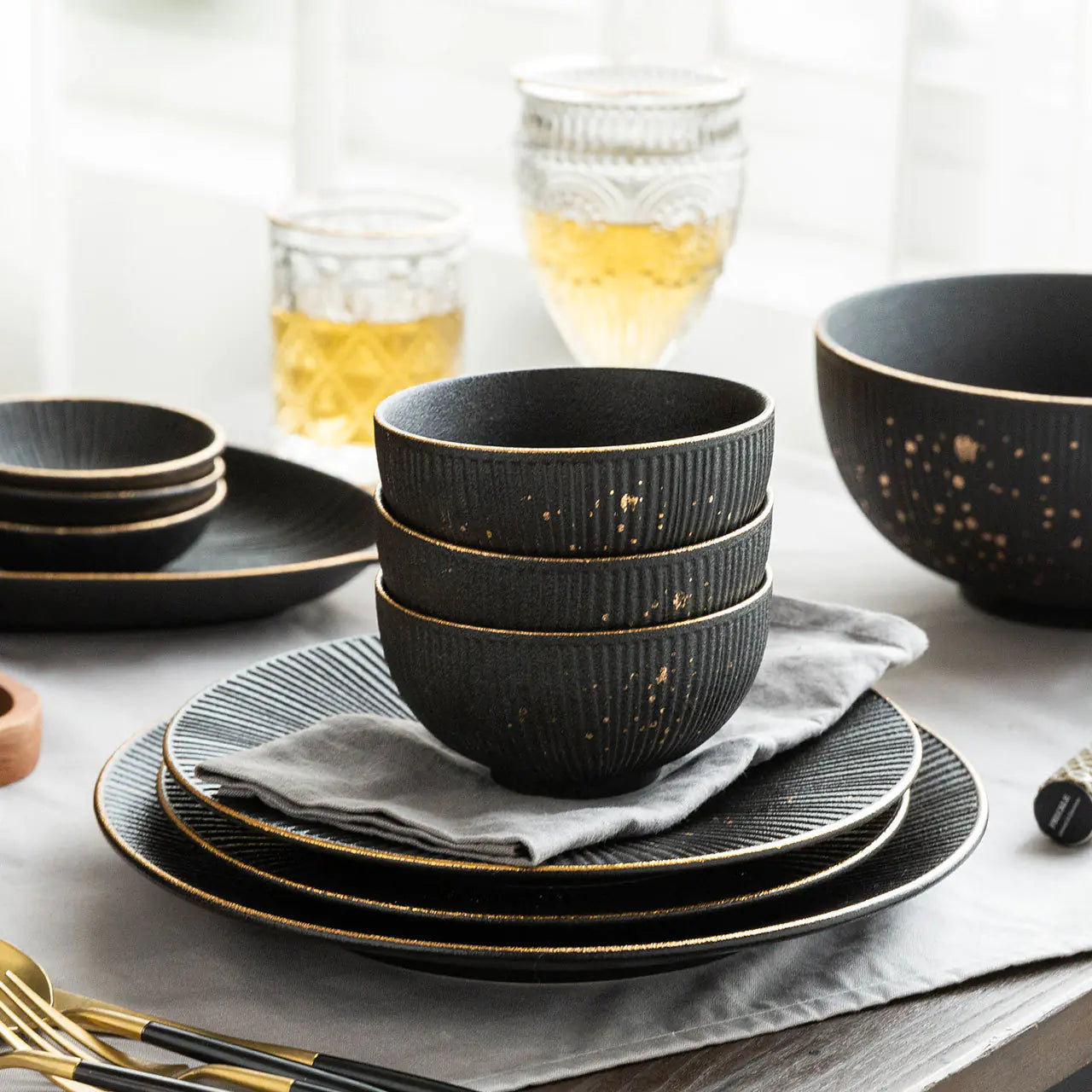 Nordic Black and Gold Trim Porcelain Dinnerware