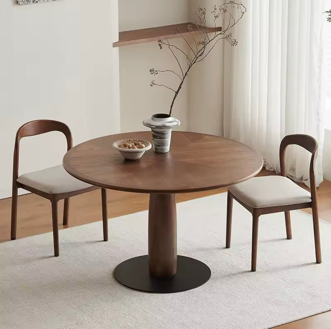 Nordic Vintage Solid Wood Round Dining Table
