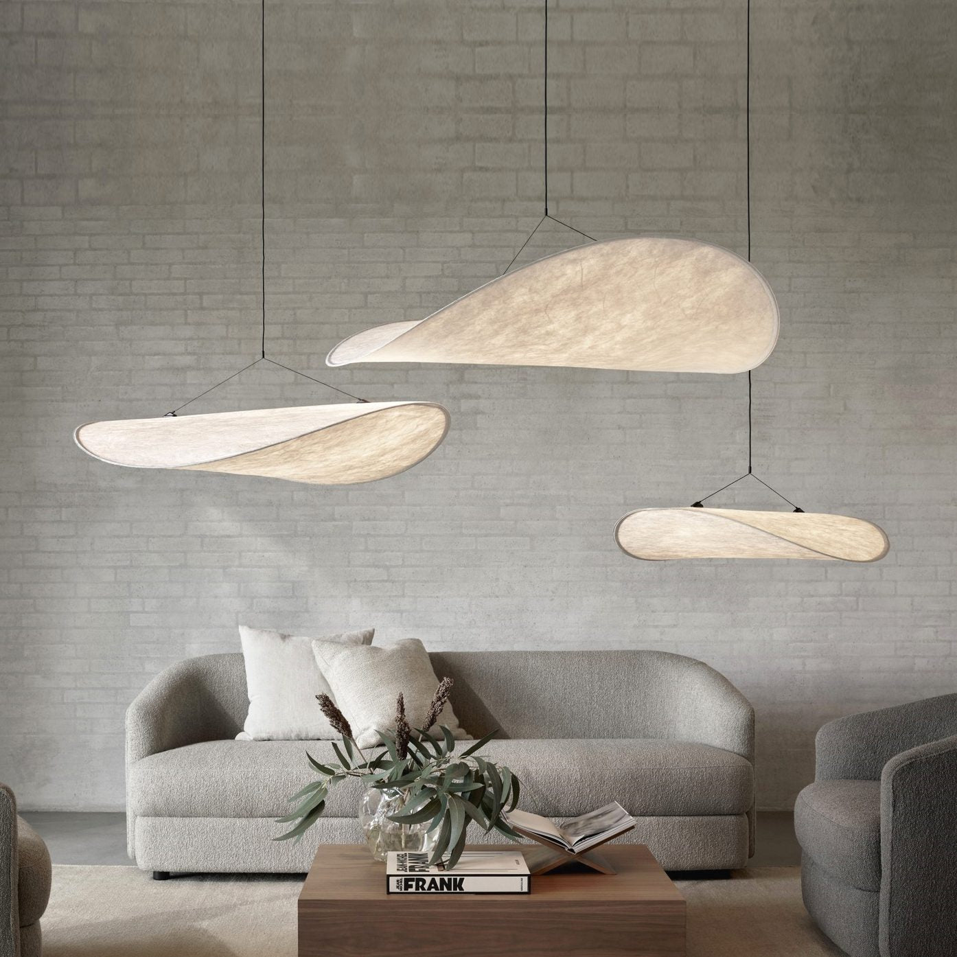 Modern Floating Chandelier – Elegant Soft Light Pendant