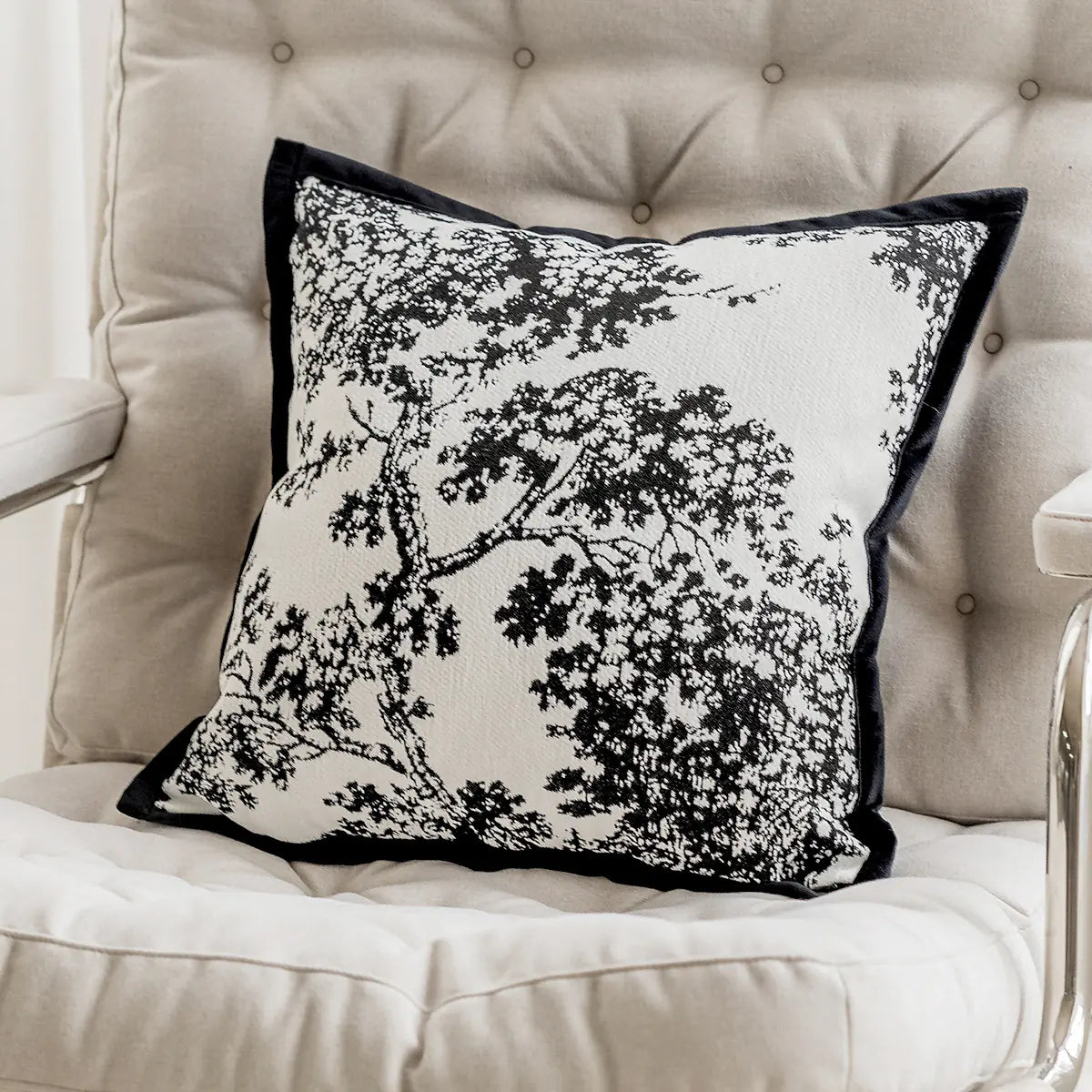 French Classic Black & White Pillow Covers 45x45cm