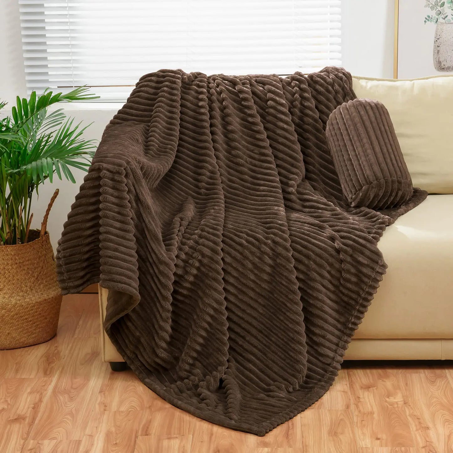 Brown Flannel Throw Blanket Twin 60"x80" with Pouch