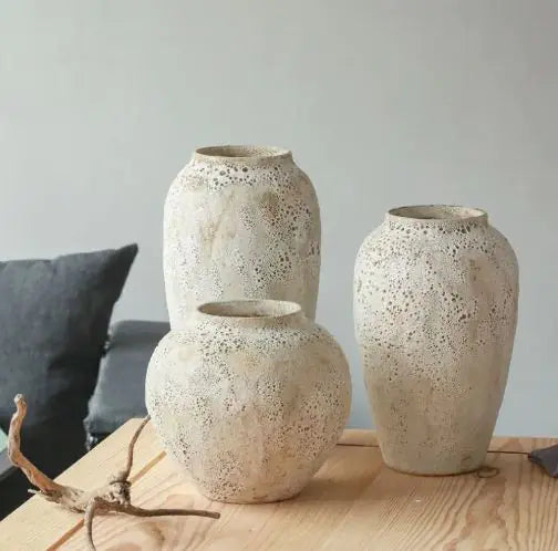 Minimalist Ceramic Flower Vase – Coarse Mud White