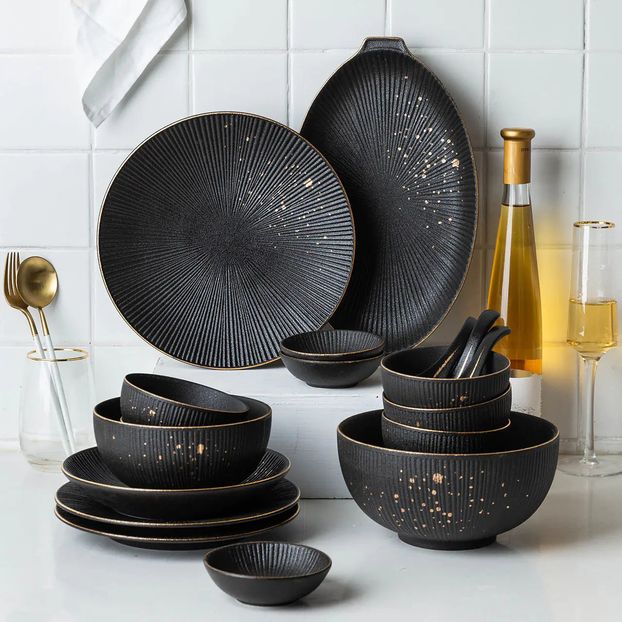 Nordic Black and Gold Trim Porcelain Dinnerware